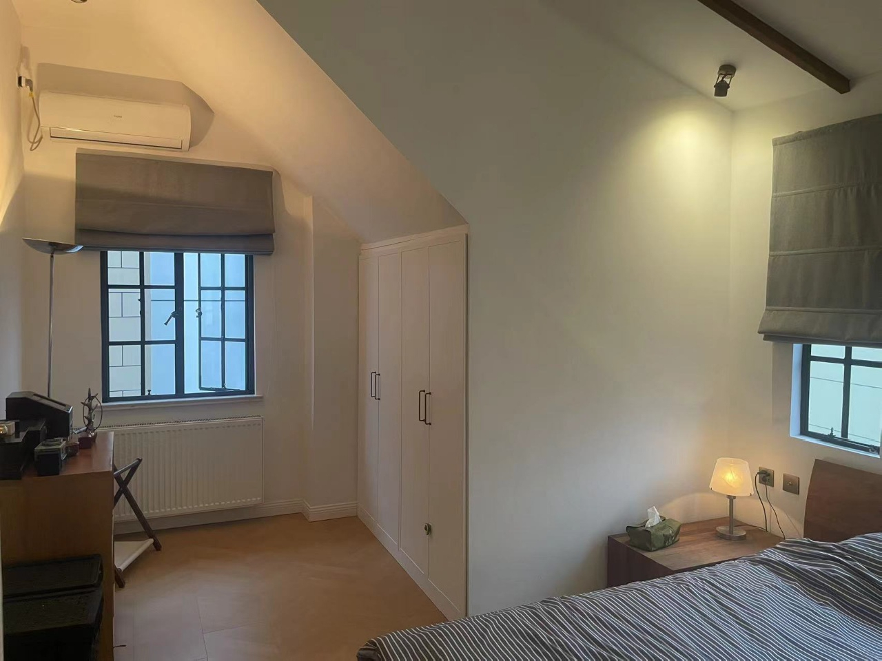 Similar property: Lane 1-999Yuyuan Road Old House, 2 bedrooms, 120 sqm in Shanghai