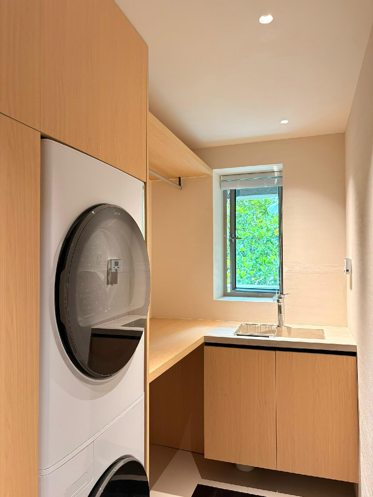 Similar property: Shimao Riviera Garden, 1 bedrooms, 88 sqm in Shanghai