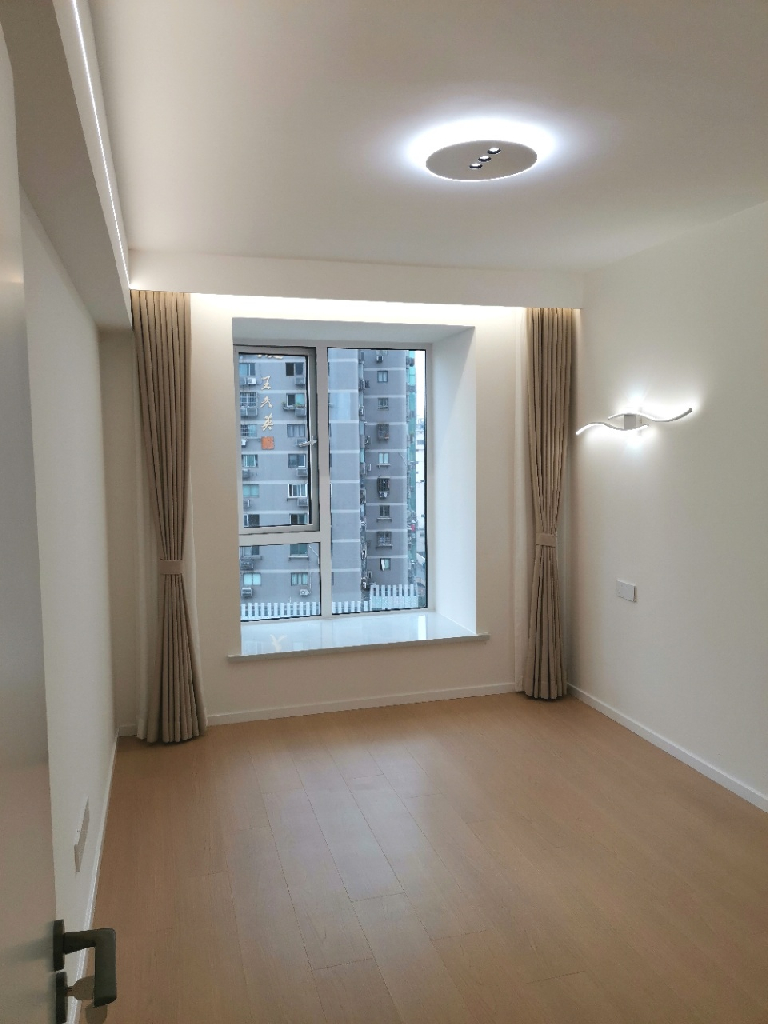 Similar property: Cheng Shang Cheng, 3 bedrooms, 155 sqm in Shanghai
