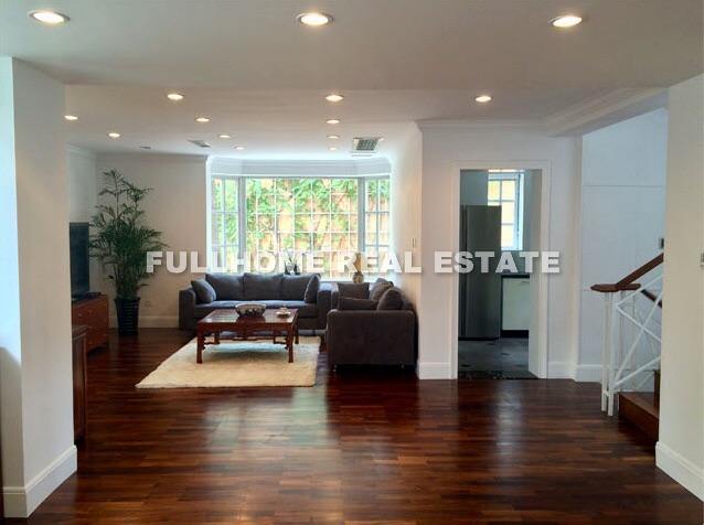Same compound: Windsor Park, 4 bedrooms in Shanghai