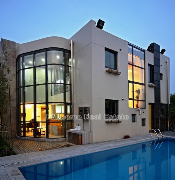 Modern Villa - 5 bedroom apartment in Shanghai, Qingpu, Suburb